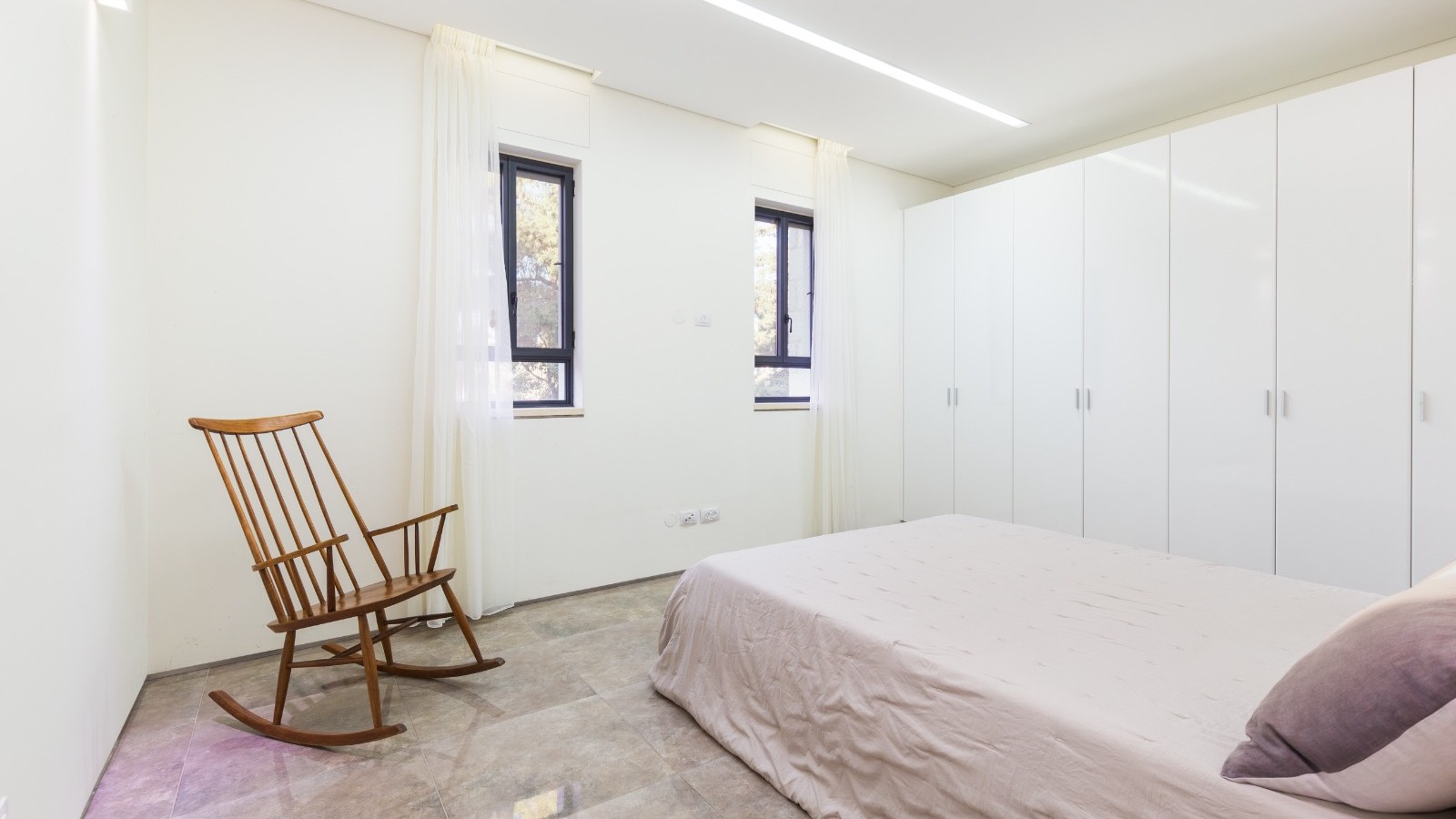 c529bf6a8e_38069ecc72_bedroom-9.jpg