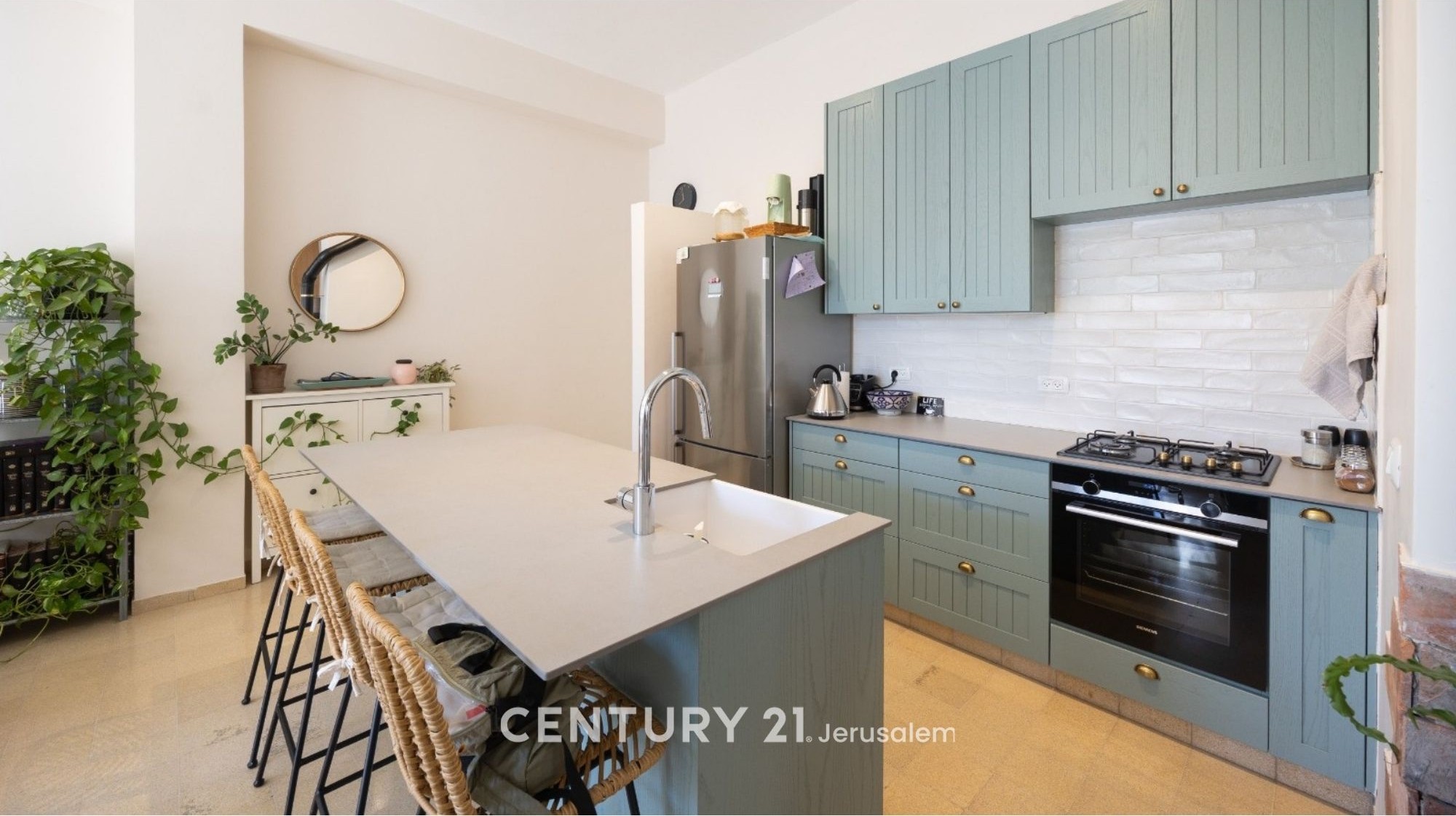 f85670a660_501a0c2808_kitchen-3.jpg
