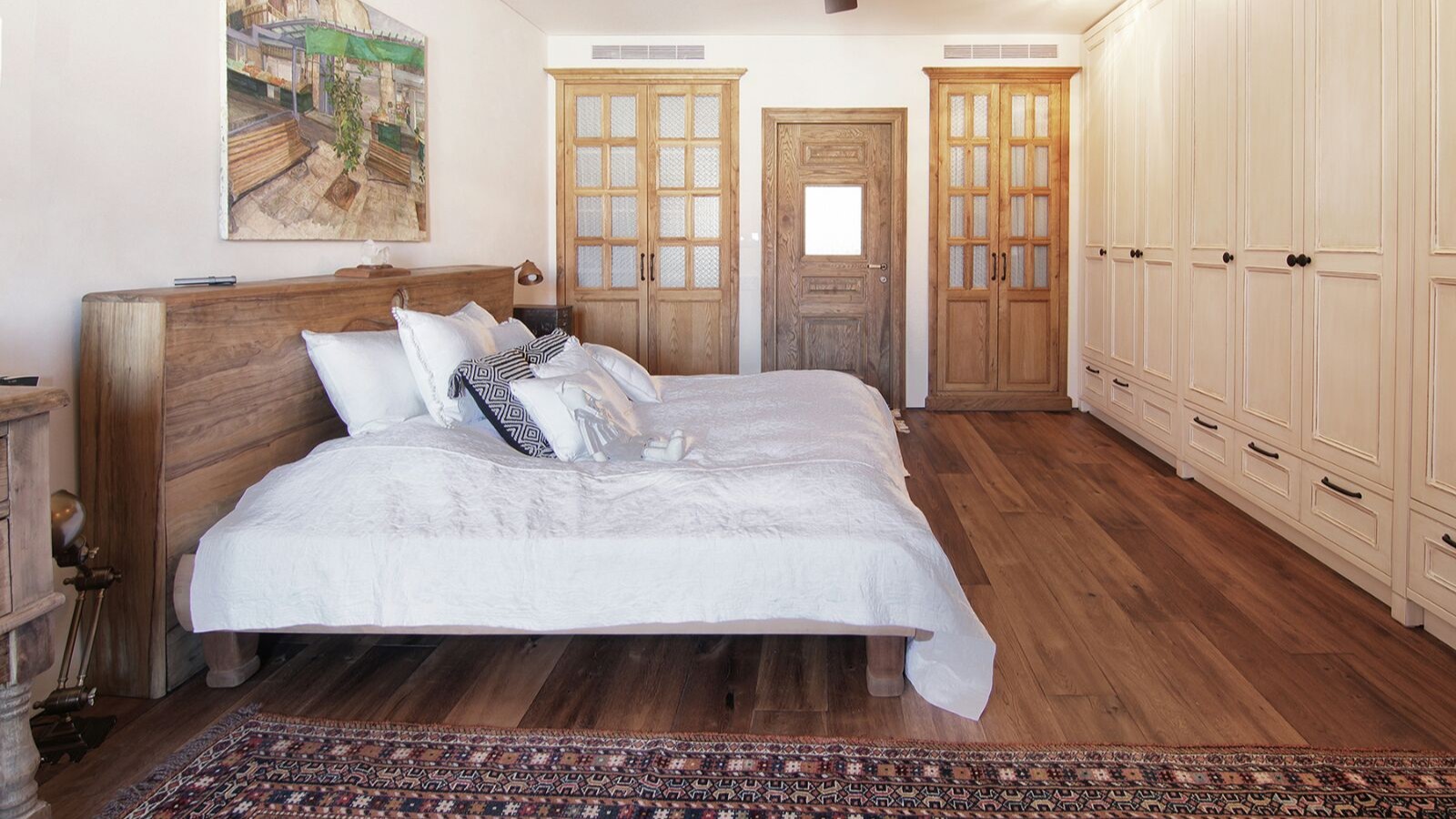 c0e280d082_94344a790c_bedroom-1.jpg